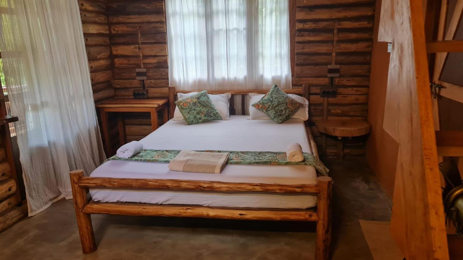 Aya Natural Udumbanshola Екстериор снимка